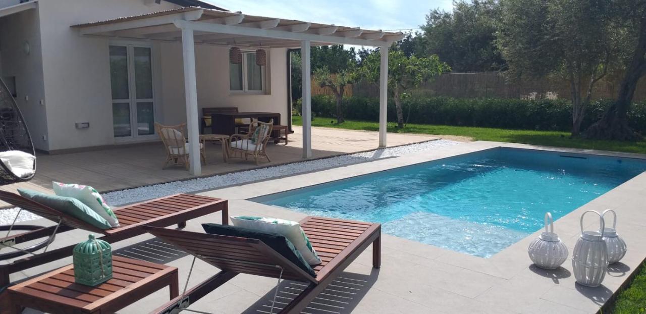 Villa Federica Con Piscina/With Pool Santa Maria Del Focallo Exteriör bild