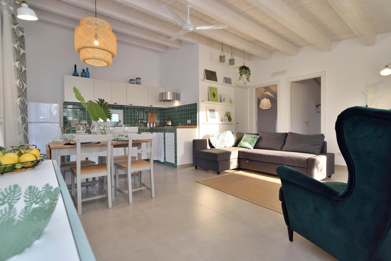 Villa Federica Con Piscina/With Pool Santa Maria Del Focallo Exteriör bild