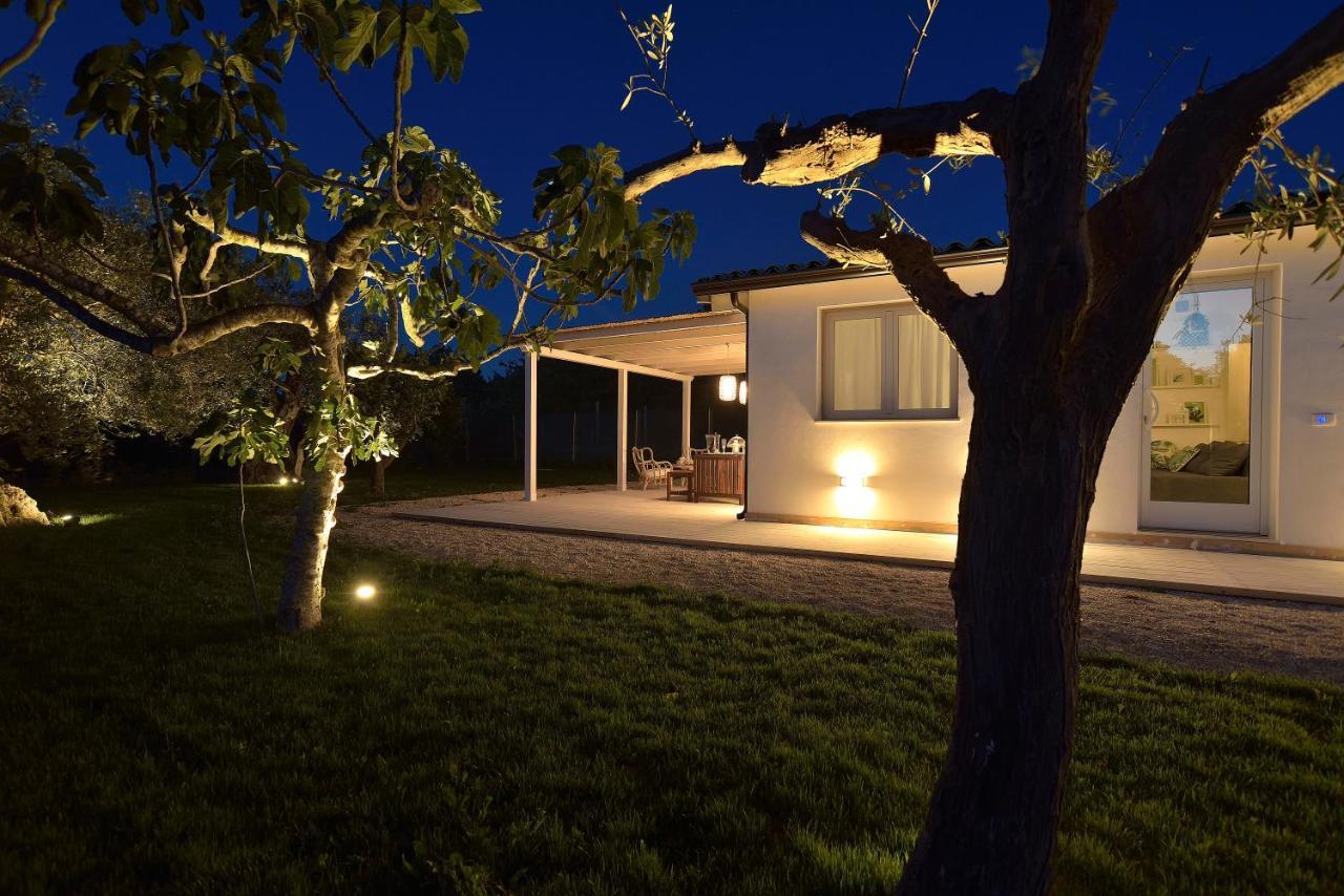 Villa Federica Con Piscina/With Pool Santa Maria Del Focallo Exteriör bild