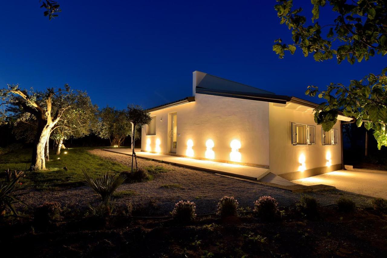 Villa Federica Con Piscina/With Pool Santa Maria Del Focallo Exteriör bild